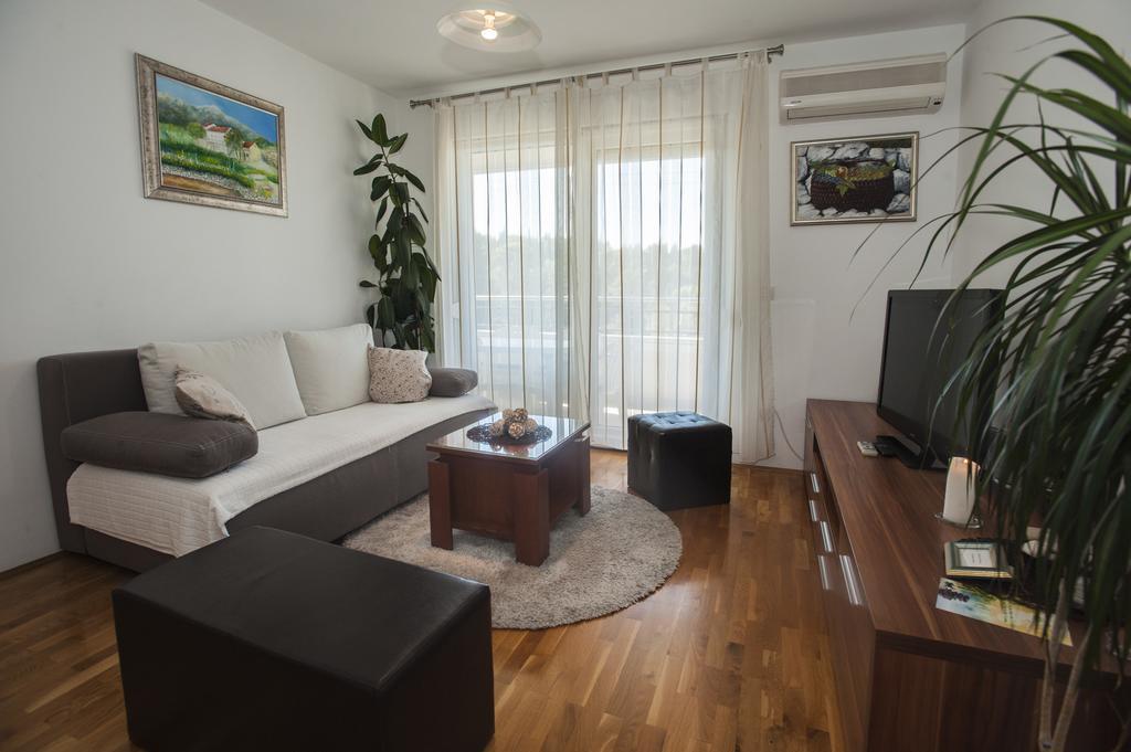 Apartments M&M Makarska Esterno foto